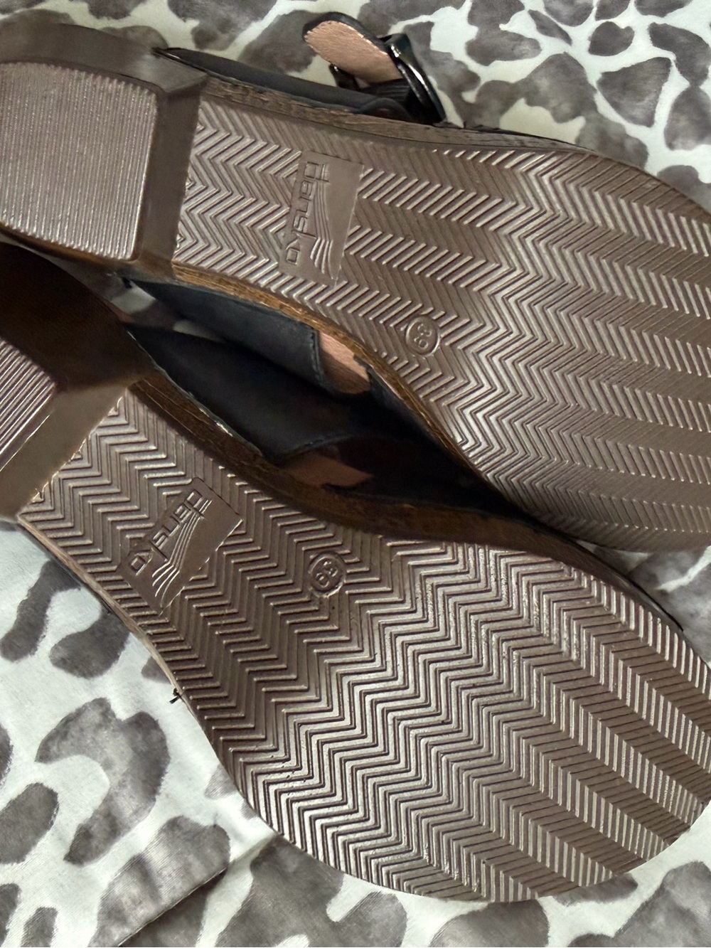NWOB Dansko strappy Sandal sz 9 - Picture 4 of 6